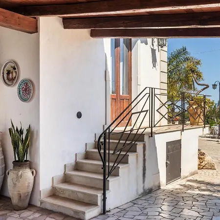 וילה Villa Macauda נוטו